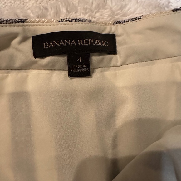 Banana Republic Pencil Skirt, Size -4 - Picture 2 of 5